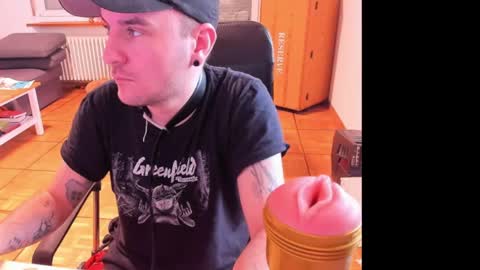 Chris online show from May 11, 6:19 am