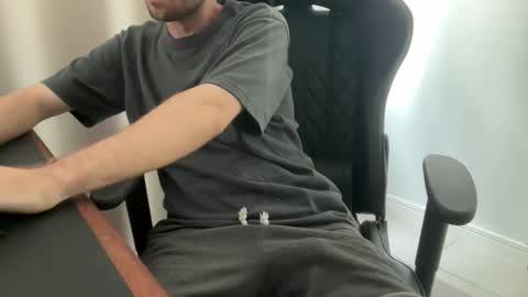 ohmymichael online show from February 9, 11:47 am