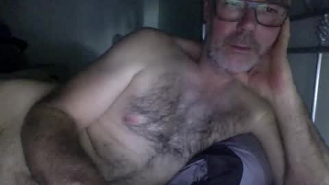 oiledcouple1 online show from September 9, 10:37 am