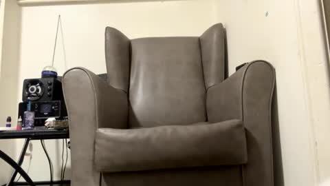 Snapshot of oiljames167 chatting on February 1, 12:42 am oiljames167 online show from February 1, 12:42 am