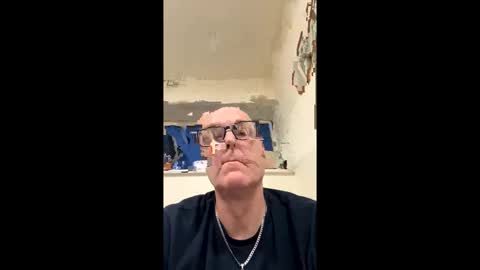 Snapshot of oiljames167 chatting on March 14, 2:06 am oiljames167 online show from March 14, 2:06 am