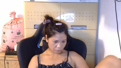 Snapshot of oinjer09 chatting on June 14, 9:33 am oinjer09 online show from June 14, 9:33 am
