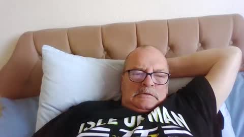 old_fkr online show from December 22, 9:33 am