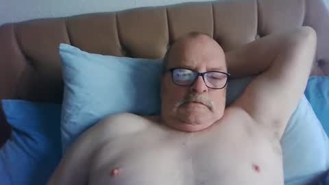 old_fkr online show from February 15, 9:27 am