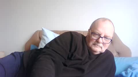 old_fkr online show from February 16, 10:21 am