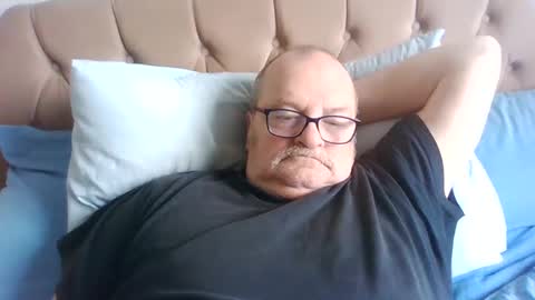 old_fkr online show from February 20, 10:27 am