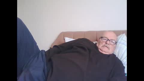 old_fkr online show from November 8, 11:21 am