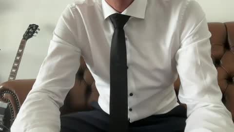 oldschoolgentleman1 online show from June 21, 2:19 pm