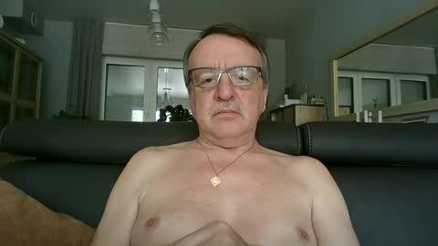 oldtimer160162493 online show from June 17, 1:01 pm