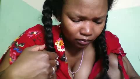 Snapshot of olgaaldy chatting on October 18, 7:42 am olgaaldy online show from October 18, 7:42 am