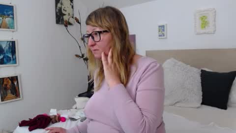 Olga Pavlova online show from February 3, 12:43 pm