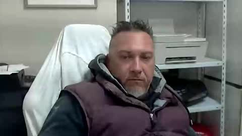 Snapshot of olimpio1230 chatting on February 20, 1:11 pm olimpio1230 online show from February 20, 1:11 pm