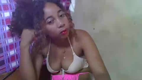 olinaa online show from May 4, 2:02 pm