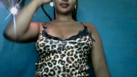 olinah610 online show from August 3, 6:01 am