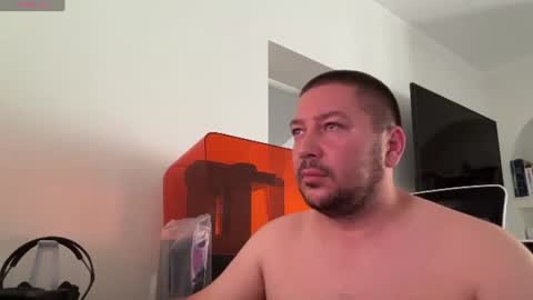 Oliver84 online show from August 5, 8:28 am
