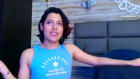 Snapshot of oliver__brown chatting on January 11, 12:15 am Oliver online show from January 11, 12:15 am