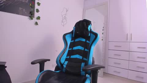 Snapshot of oliver_bray chatting on January 5, 7:17 pm Oliver bray online show from January 5, 7:17 pm