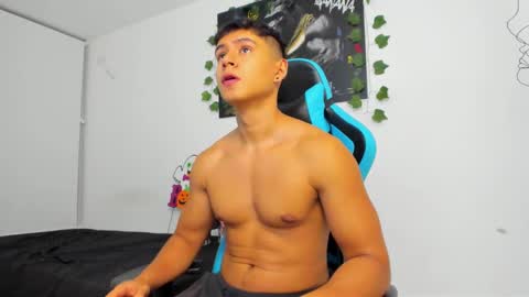 Snapshot of oliver_bray chatting on January 14, 2:50 am Oliver bray online show from January 14, 2:50 am