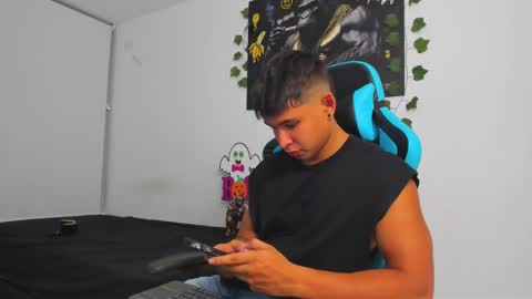 Snapshot of oliver_bray chatting on January 26, 12:58 am Oliver bray online show from January 26, 12:58 am