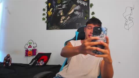 Snapshot of oliver_bray chatting on February 17, 3:31 pm Oliver bray online show from February 17, 3:31 pm