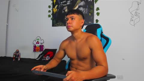 Snapshot of oliver_bray chatting on February 23, 12:08 am Oliver bray online show from February 23, 12:08 am