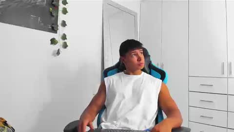 Snapshot of oliver_bray chatting on September 11, 1:39 am Oliver bray online show from September 11, 1:39 am