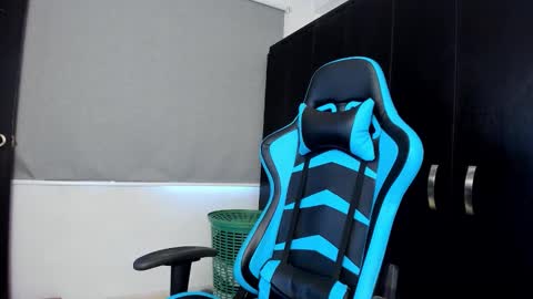 Snapshot of oliver_bray chatting on September 27, 4:34 pm Oliver bray online show from September 27, 4:34 pm