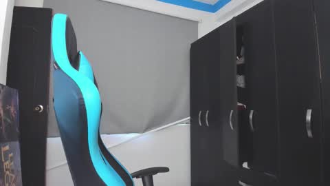 Snapshot of oliver_bray chatting on November 6, 2:51 pm Oliver bray online show from November 6, 2:51 pm