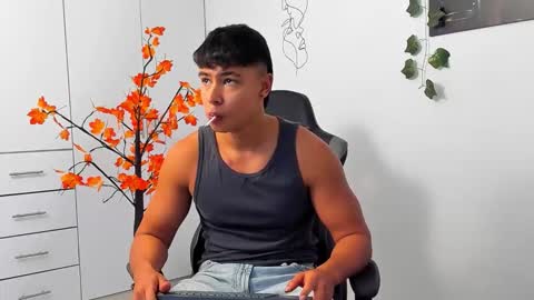 Snapshot of oliver_bray chatting on January 5, 6:22 pm Oliver bray online show from January 5, 6:22 pm