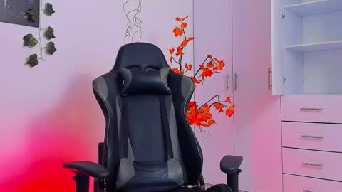 Snapshot of oliver_bray chatting on January 16, 12:14 am Oliver bray online show from January 16, 12:14 am