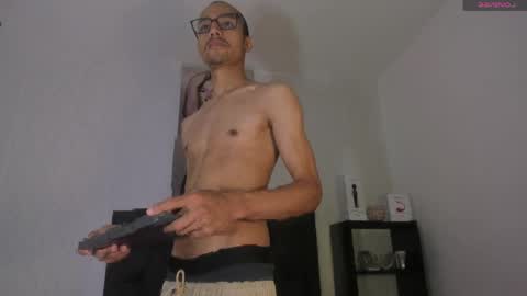 oliver_goldberg online show from April 18, 2:21 pm