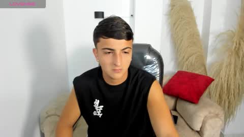 OLIVER online show from February 7, 12:20 pm