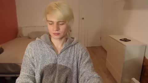 Oliver online show from December 22, 1:57 am