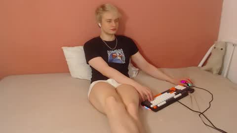 Oliver online show from April 3, 12:52 am