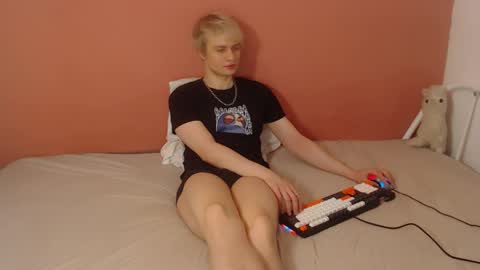 Oliver online show from April 14, 1:00 am