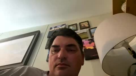 oliverclothesoff1211 online show from May 9, 1:33 am