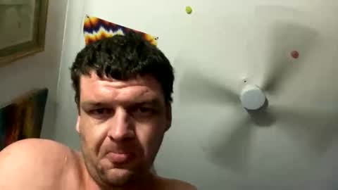 Snapshot of oliversunley22 chatting on January 13, 1:16 pm oliversunley22 online show from January 13, 1:16 pm