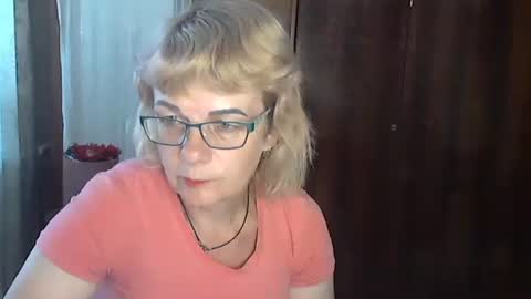 Snapshot of olivia_mia25 chatting on July 14, 2:34 pm Olivia Mia online show from July 14, 2:34 pm