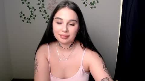 Olivia online show from June 9, 7:25 pm