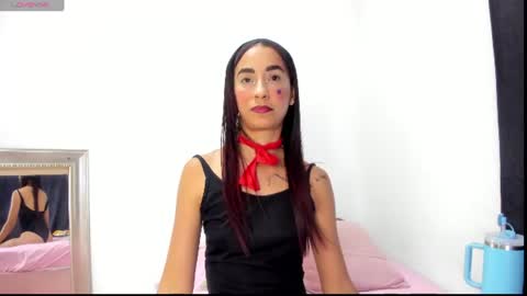 Snapshot of olivia_stevens_ chatting on June 22, 8:28 pm Olivia online show from June 22, 8:28 pm