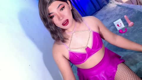 Snapshot of olivia_the_temptress27 chatting on June 21, 1:41 am Miss OLIVIA online show from June 21, 1:41 am