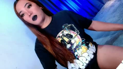 Snapshot of olivia_the_temptress27 chatting on June 30, 4:24 am Miss OLIVIA online show from June 30, 4:24 am