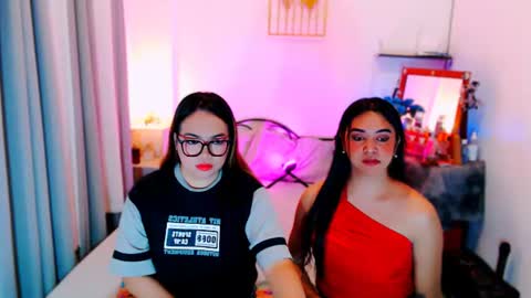 olivia_xxo online show from July 21, 11:45 am