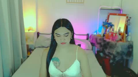 olivia_xxo online show from July 25, 3:53 pm