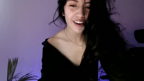 oliviaaa__ online show from February 16, 4:03 pm