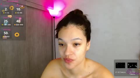 Snapshot of oliviabran_ chatting on June 2, 1:02 pm Olivia Bram online show from June 2, 1:02 pm