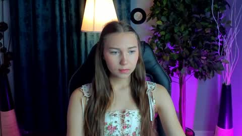 olivialangs online show from May 11, 11:05 am