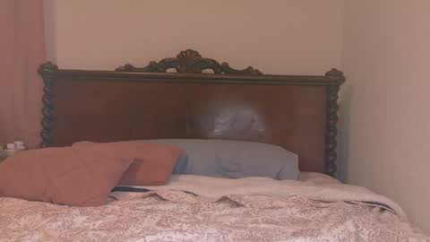 Olivia Mcneill  online show from May 13, 5:43 pm