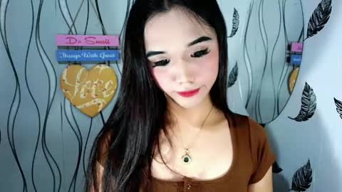 NICOLE online show from May 22, 8:42 am