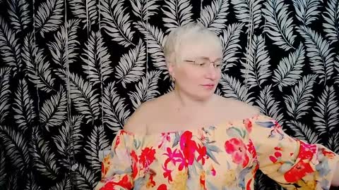 Kelly online show from April 9, 10:31 am